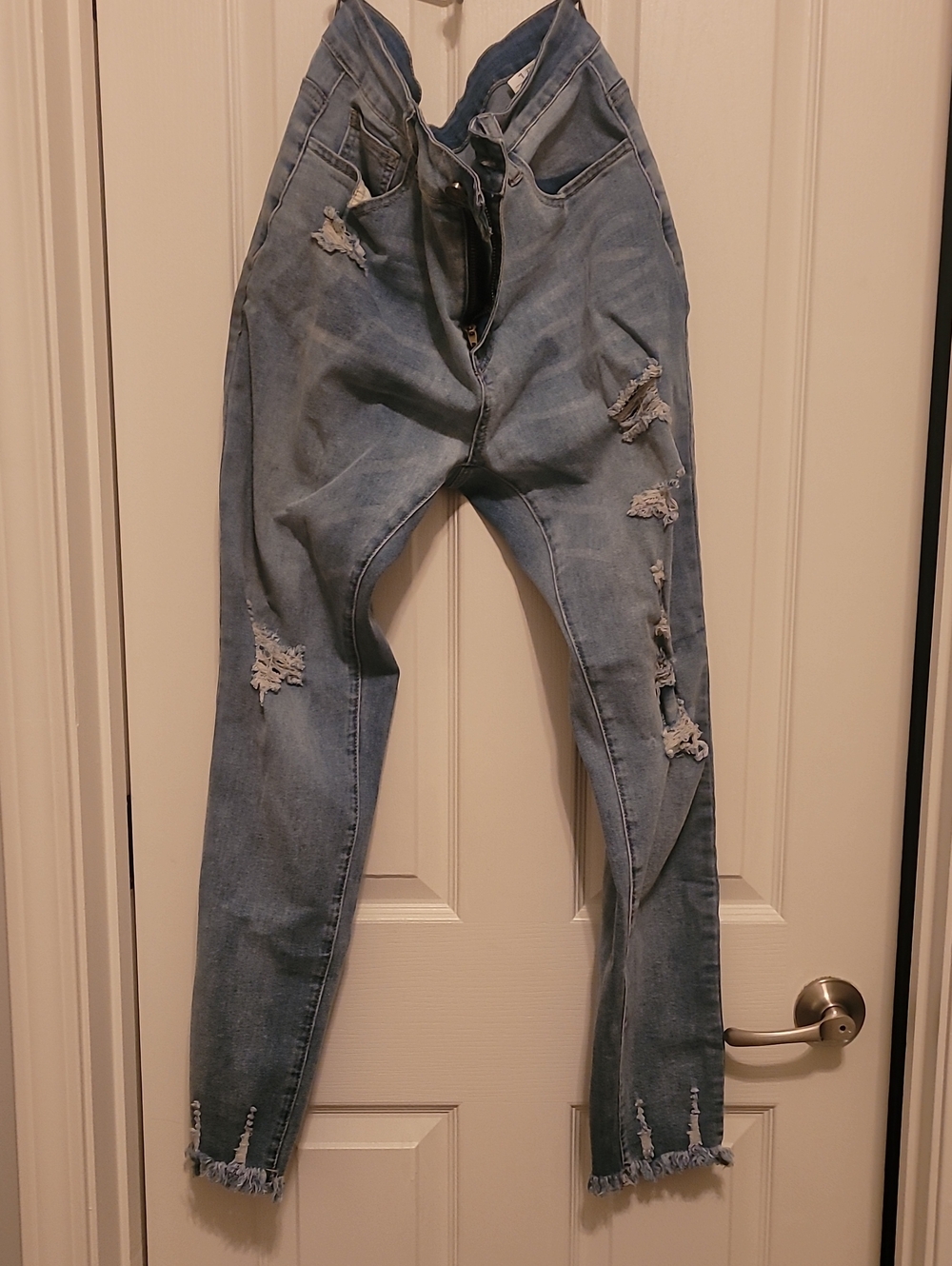 Light Wash Distressed Skinny Jeans - Women's